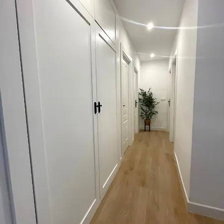 Apartment Luxury And Newly Refurbished 3 Bedroom Next To The Slopes Including Indoor Parking Sierra Nevada