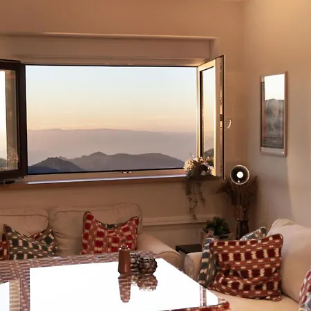Apartment Luxury And Newly Refurbished 3 Bedroom Next To The Slopes Including Indoor Parking *