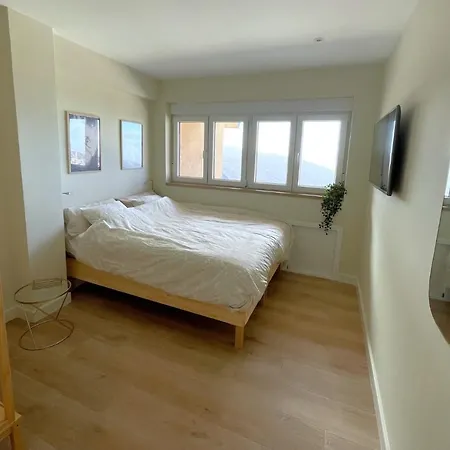 Luxury And Newly Refurbished 3 Bedroom Next To The Slopes Including Indoor Parking Apartamento