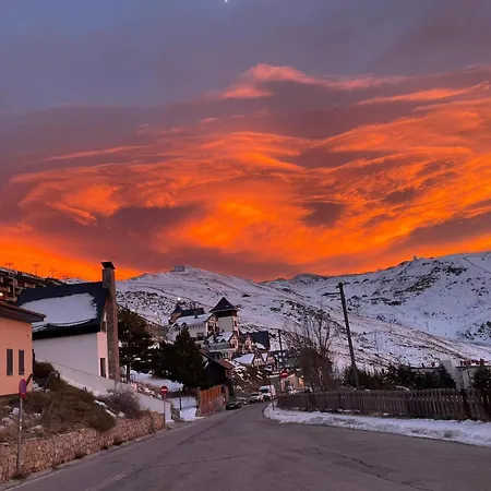 Luxury And Newly Refurbished 3 Bedroom Next To The Slopes Including Indoor Parking * Serra Nevada