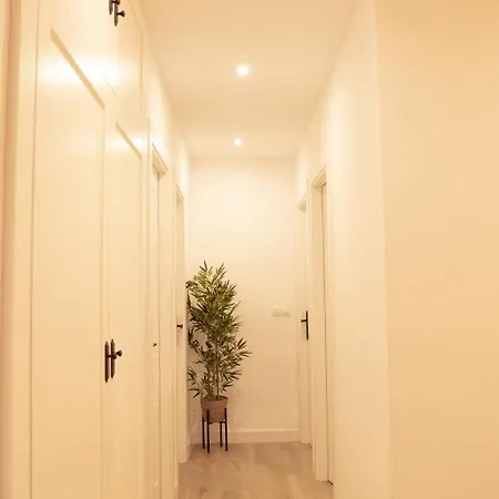 Luxury And Newly Refurbished 3 Bedroom Next To The Slopes Including Indoor Parking * Sierra Nevada