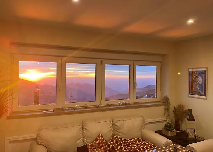 Luxury And Newly Refurbished 3 Bedroom Next To The Slopes Including Indoor Parking Lejlighed *