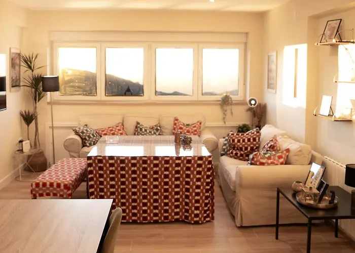 Luxury And Newly Refurbished 3 Bedroom Next To The Slopes Including Indoor Parking Lejlighed Sierra Nevada