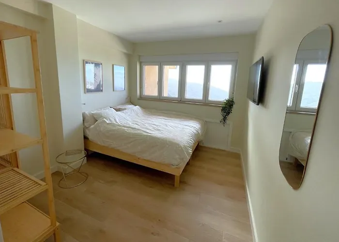 Luxury And Newly Refurbished 3 Bedroom Next To The Slopes Including Indoor Parking 公寓