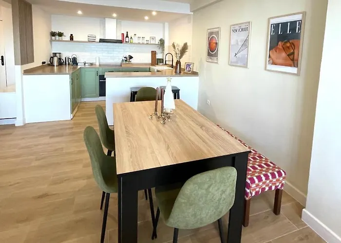 Luxury And Newly Refurbished 3 Bedroom Next To The Slopes Including Indoor Parking * 塞拉内华达