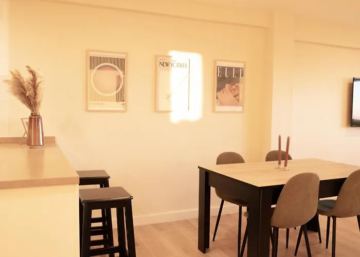 公寓 Luxury And Newly Refurbished 3 Bedroom Next To The Slopes Including Indoor Parking